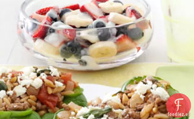 Bayas frescas con yogur de limón