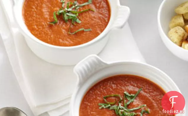 Sopa De Tomate Asado Con Albahaca Fresca