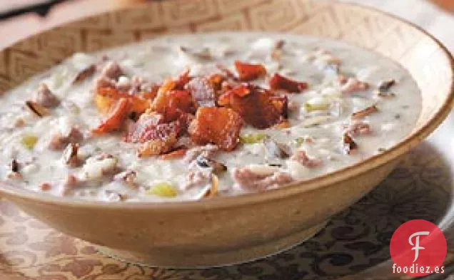 Sopa abundante de arroz salvaje