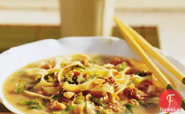 Sopa de Fideos con Cebolla Verde