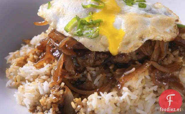 Receta De Loco Moco De Cebolla Caramelizada Y Carne De Res