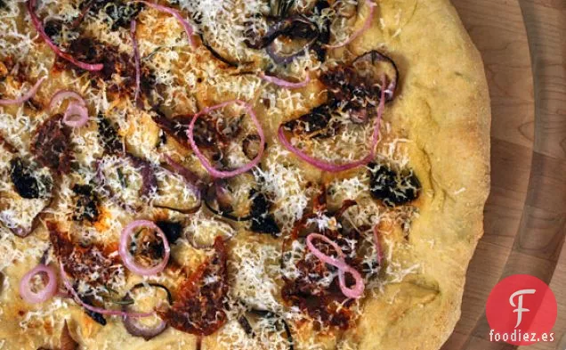 Focaccia Con Cebollas, Tomates Secados Al Sol Y Pecorino