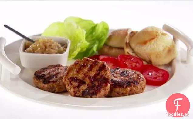Hamburguesas de cerdo ahumadas con chutney de manzana y cebolla
