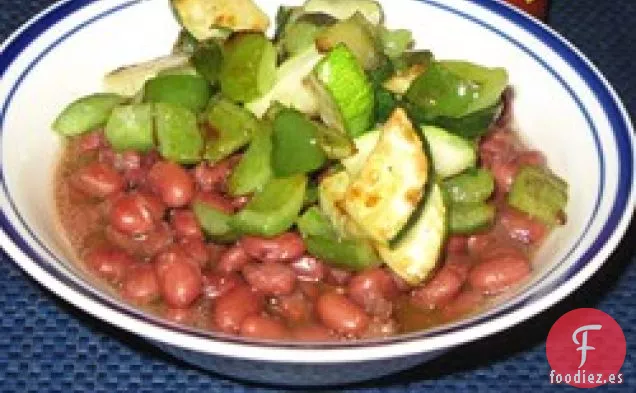 Frijoles vegetarianos fáciles en olla a presión
