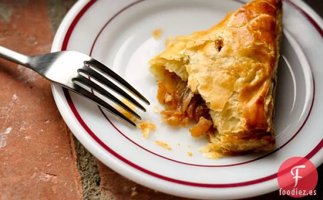 Empanadas Crujientes Con Manzana, Tocino Y Cebolla Caramelizada
