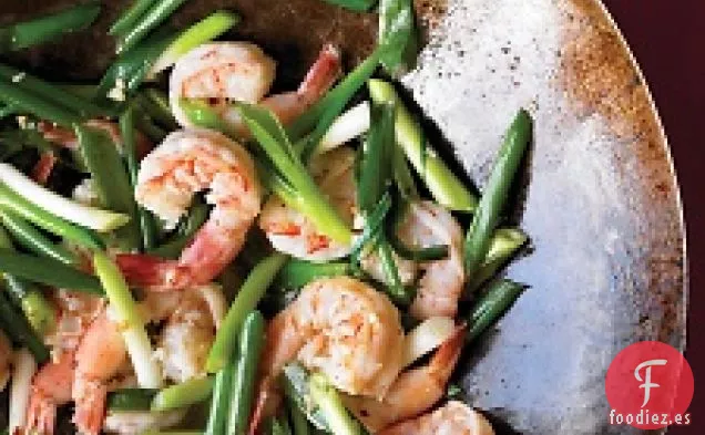 Salteado De Camarones Y Cebolletas