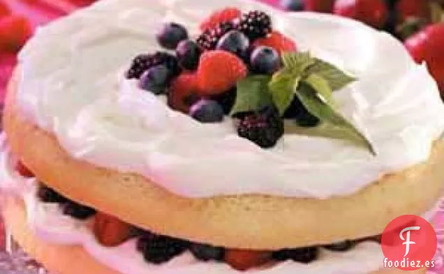 Genoise con Relleno de Frutas y Crema
