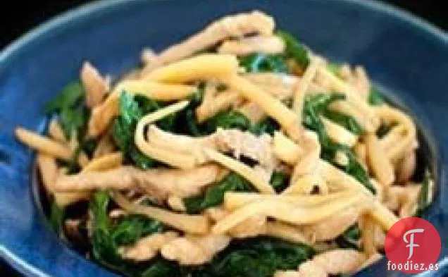 Cebollino chino salteado y cerdo