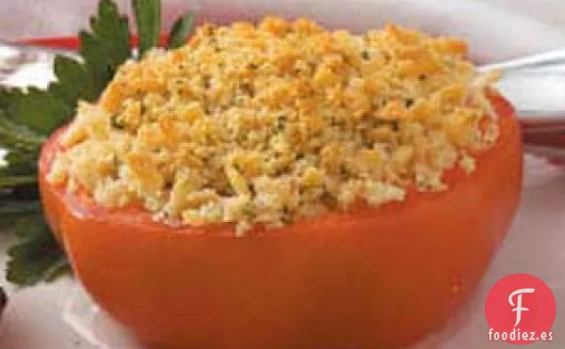 Tomates al horno cubiertos de migas