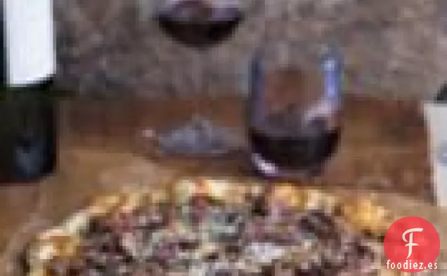 Pizzas de Salchicha y Cebolla Caramelizada