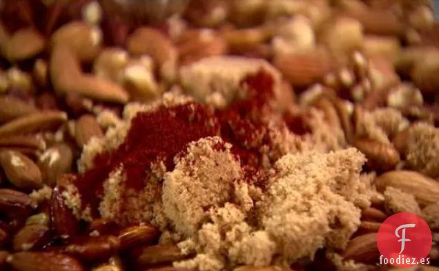 Nueces tostadas con chipotle y romero