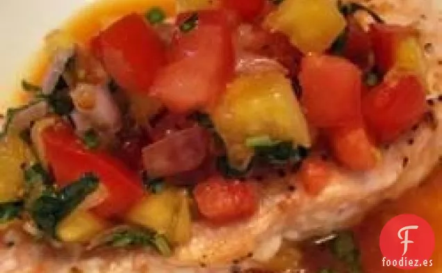 Salmón Con Salsa De Tomate Y Piña