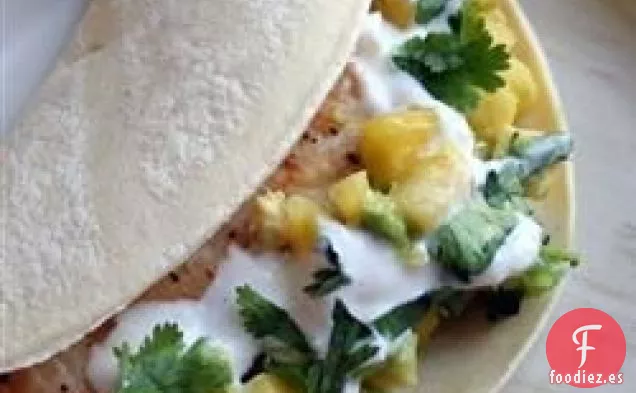 Tacos Suaves De Mahi Mahi Con Aderezo de Lima y Jengibre