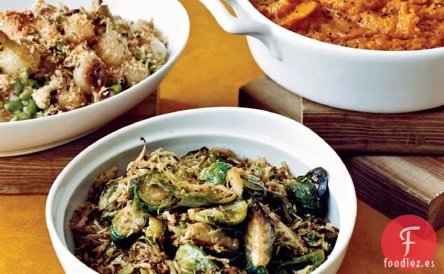 Verduras de Mostaza Cremosas con Chalotes Fritos