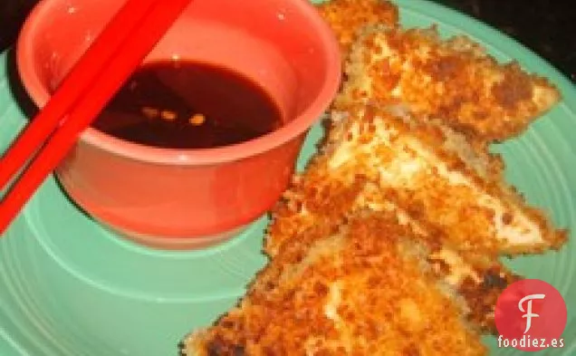 Tofu empanizado, frito y suavemente condimentado