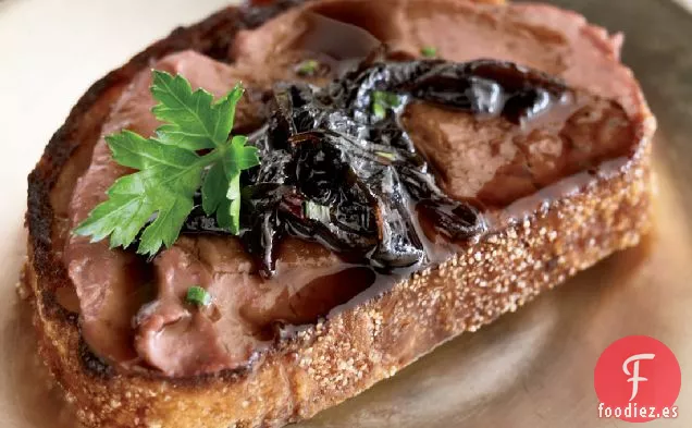 Tostadas de Hígado de Pollo con Mermelada de Chalota