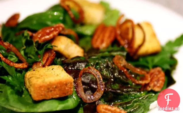 Ensalada De Mercado De Agricultores Con Chalota Frita