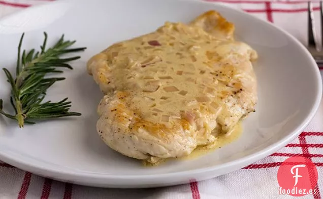 Pollo Con Salsa Cremosa De Dijon
