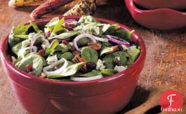 Ensalada de espinacas, nueces y arándanos