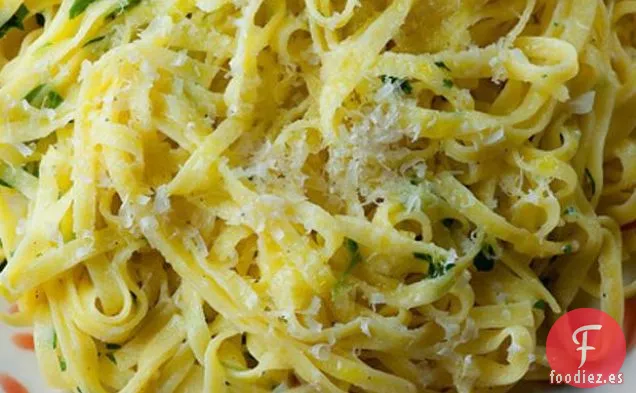 Espaguetis Con Limón Y Aceite De Oliva