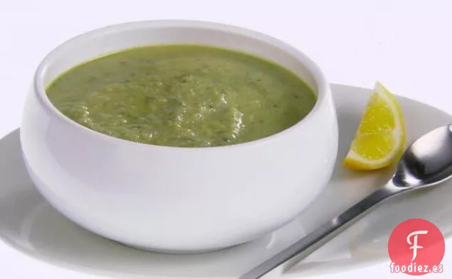 Sopa de alcachofas con menta fresca