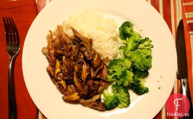 Cena de esta noche: Filete de Costilla a la Brasa, Chalotes Salteados y Champiñones Shiitake