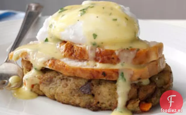 Huevos Benedict rellenos de pavo