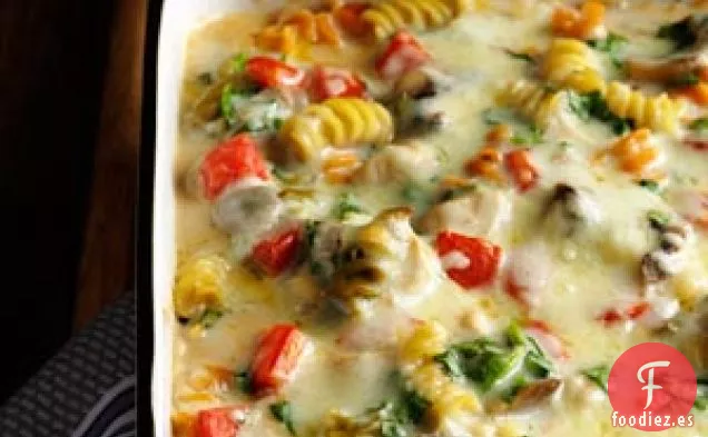 Pasta y pollo al horno con salsa fontina