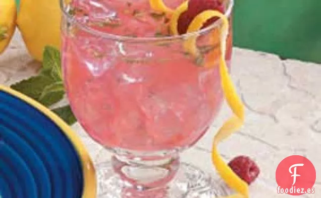 Limonada de frambuesa y menta