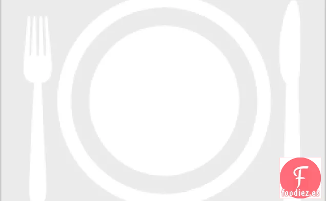 Sopa de maíz vegetariana en olla de cocción lenta