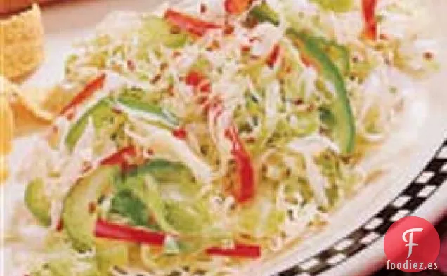 Ensalada crujiente con eneldo