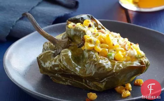 Poblanos Rellenos Con Maíz Asado