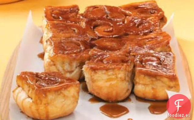 Bollos pegajosos de melaza fáciles