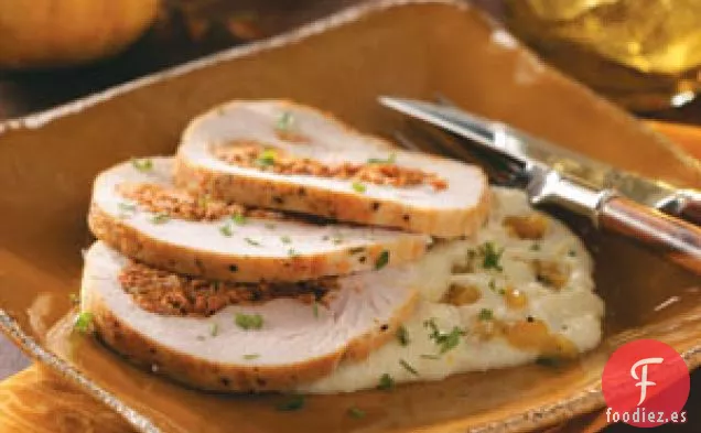 Pechuga de pavo rellena de chorizo con sémola mexicana