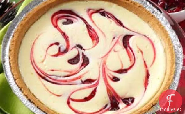 Tarta de queso con remolinos de frambuesa