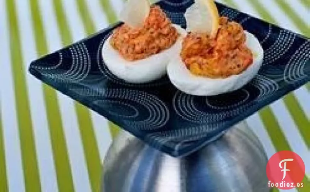 Huevos rellenos de salmón ahumado