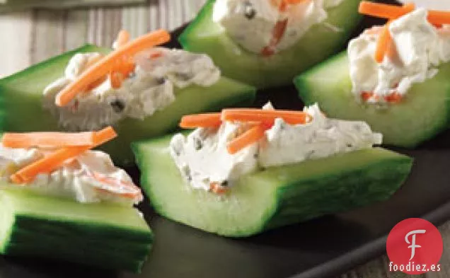 Bocaditos de pepino con queso crema y hierbas