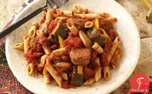 Salchicha italiana a la marinara con penne