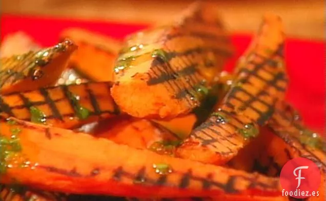 Patatas dulces a la parrilla con vinagreta de cilantro y lima