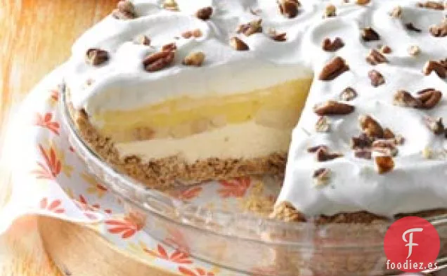 Pastel cremoso de plátano y nueces