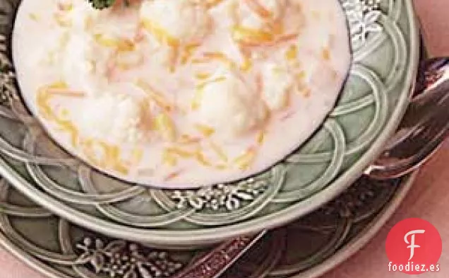 Sopa de coliflor con queso