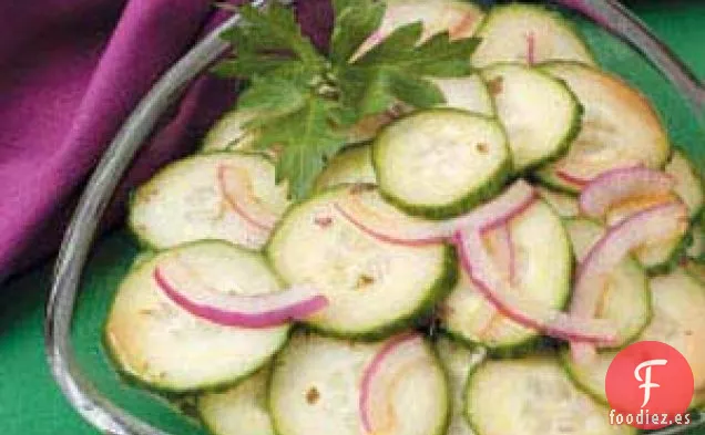 Ensalada asiática de cebolla y pepino