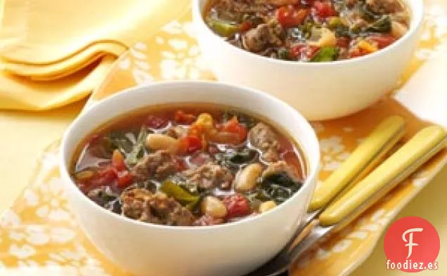 Sopa de col rizada con salchicha italiana