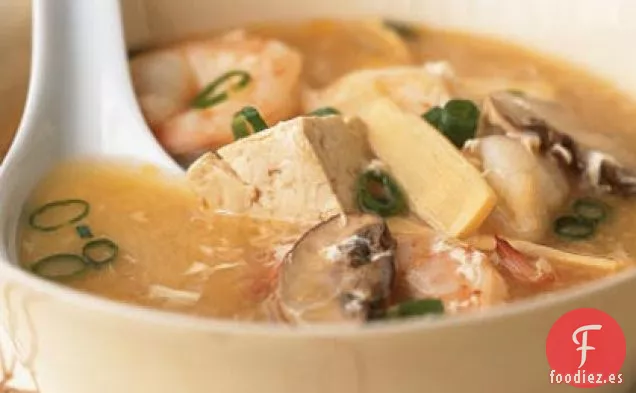Sopa Agria y Caliente con Camarones