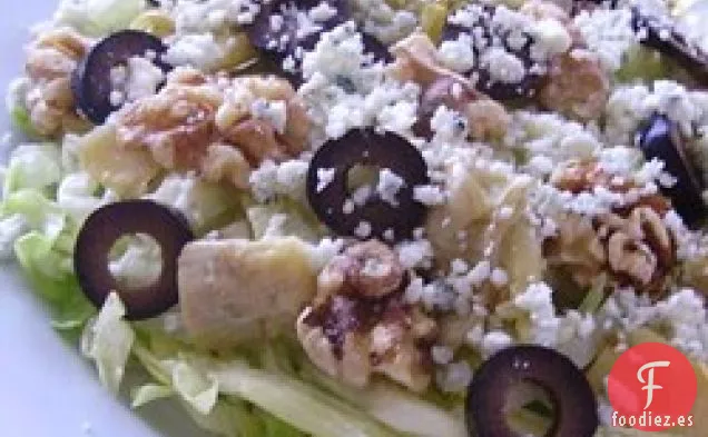 Ensalada de alcachofas con queso azul y nueces
