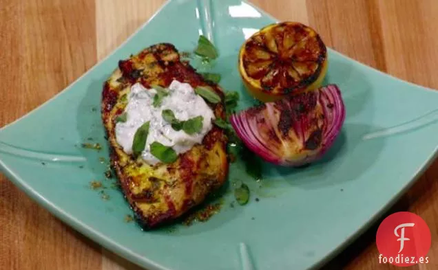 Pollo extraordinario a la parrilla con tzatziki griego