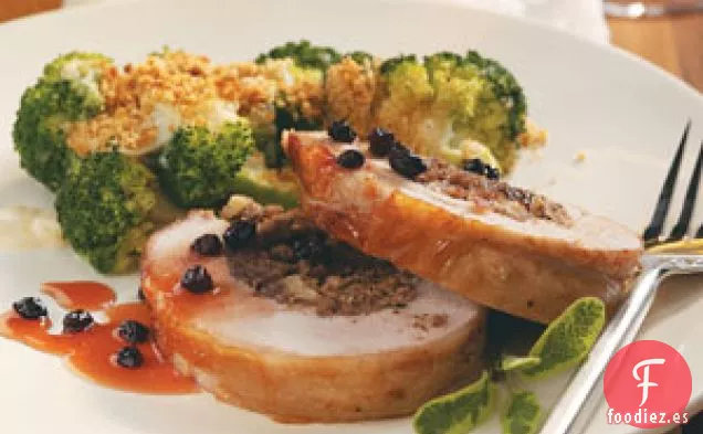 Lomo de cerdo relleno con salsa de grosellas