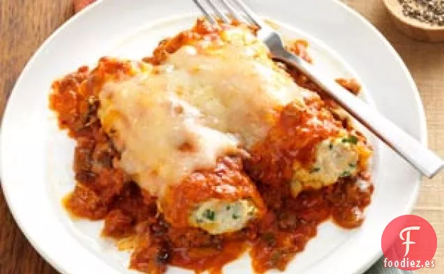 Manicotti de dos carnes en olla de cocción lenta