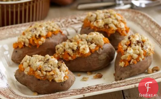Batatas rellenas con streusel de nueces pecanas y malvaviscos