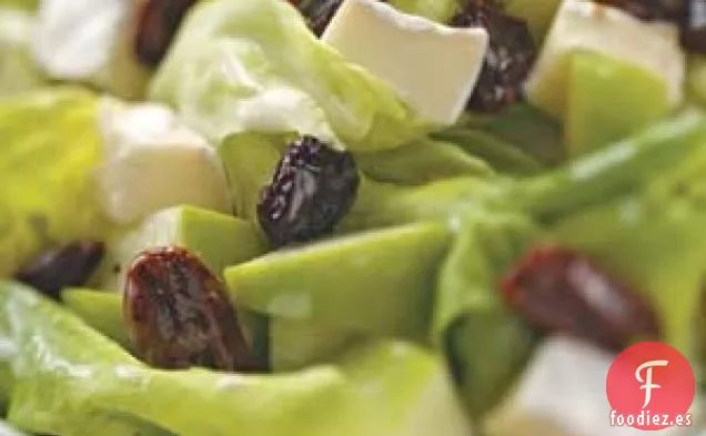 Ensalada de manzana y camembert